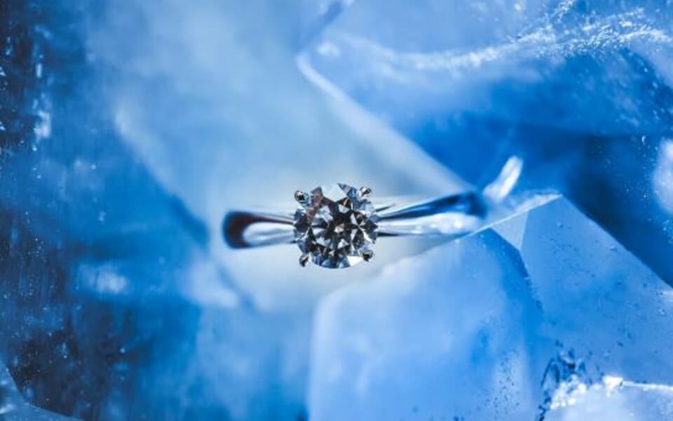 A sparkling clean diamond solitaire ring — how to clean diamond jewellery at home