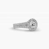 Bague de fiançailles rond brillant halo anneau fendu, vue de côté
