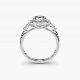 Bague de fiançailles rond brillant halo pierres latérales poire, vue de profil