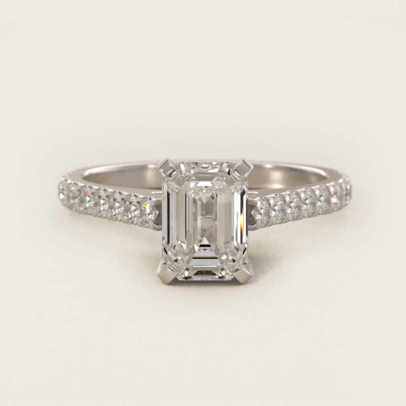 Bague de fiançailles taille émeraude pavée